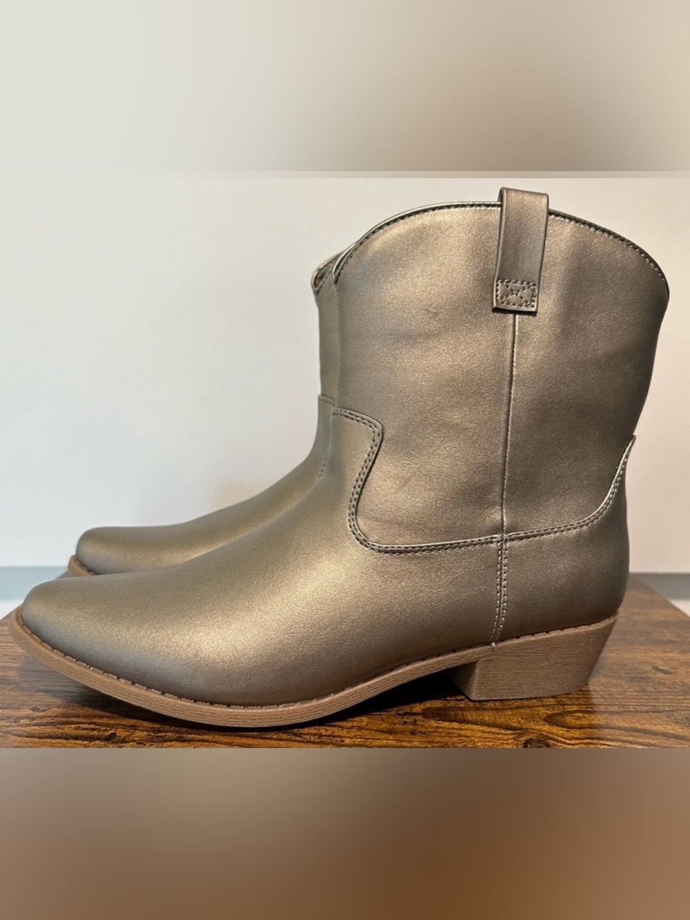 Arizona Women’s Meyer Platino Western Booties NWT Size 9